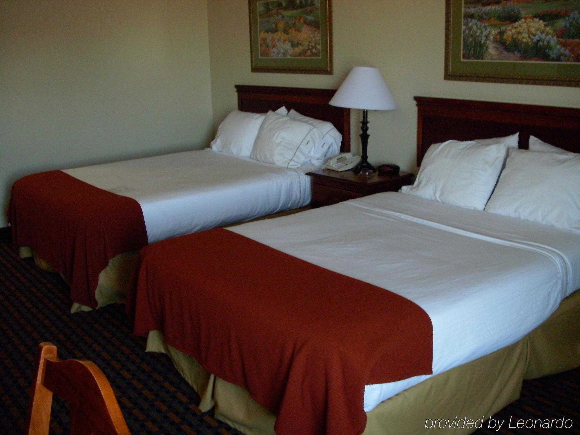 Holiday Inn Express Hotel & Suites Laurinburg By Ihg Chambre photo