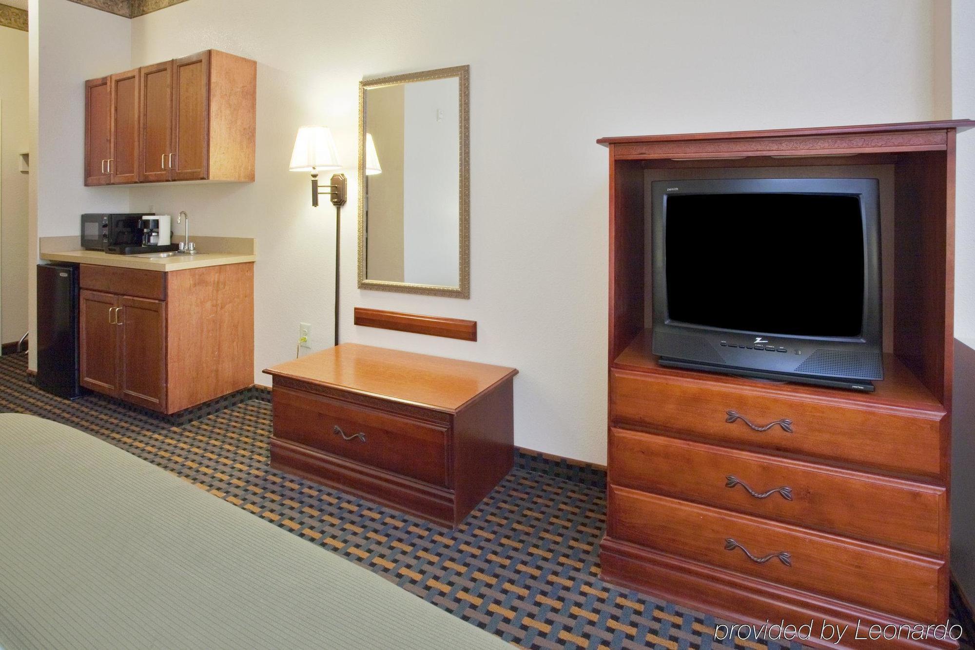 Holiday Inn Express Hotel & Suites Laurinburg By Ihg Chambre photo
