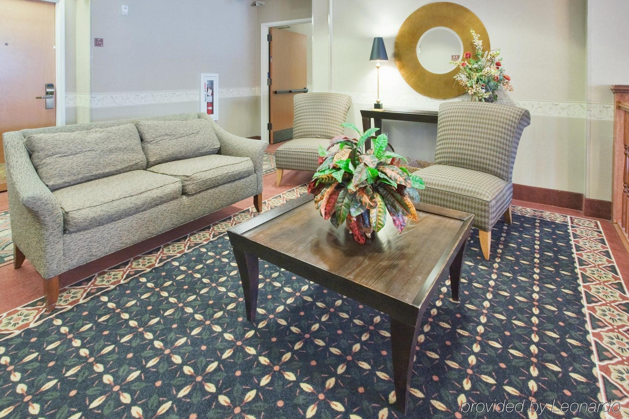 Holiday Inn Express Hotel & Suites Laurinburg By Ihg Intérieur photo