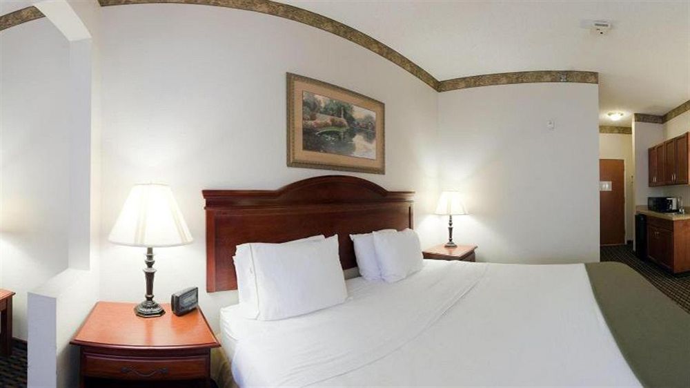 Holiday Inn Express Hotel & Suites Laurinburg By Ihg Extérieur photo