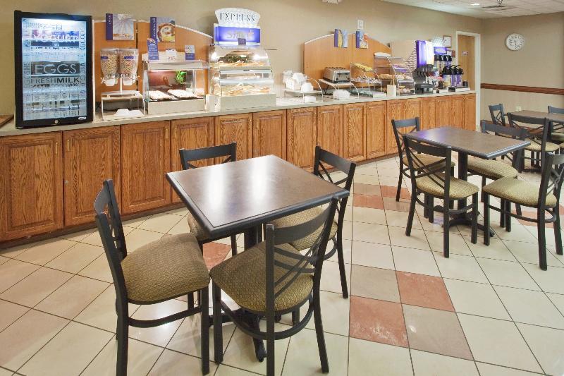 Holiday Inn Express Hotel & Suites Laurinburg By Ihg Extérieur photo